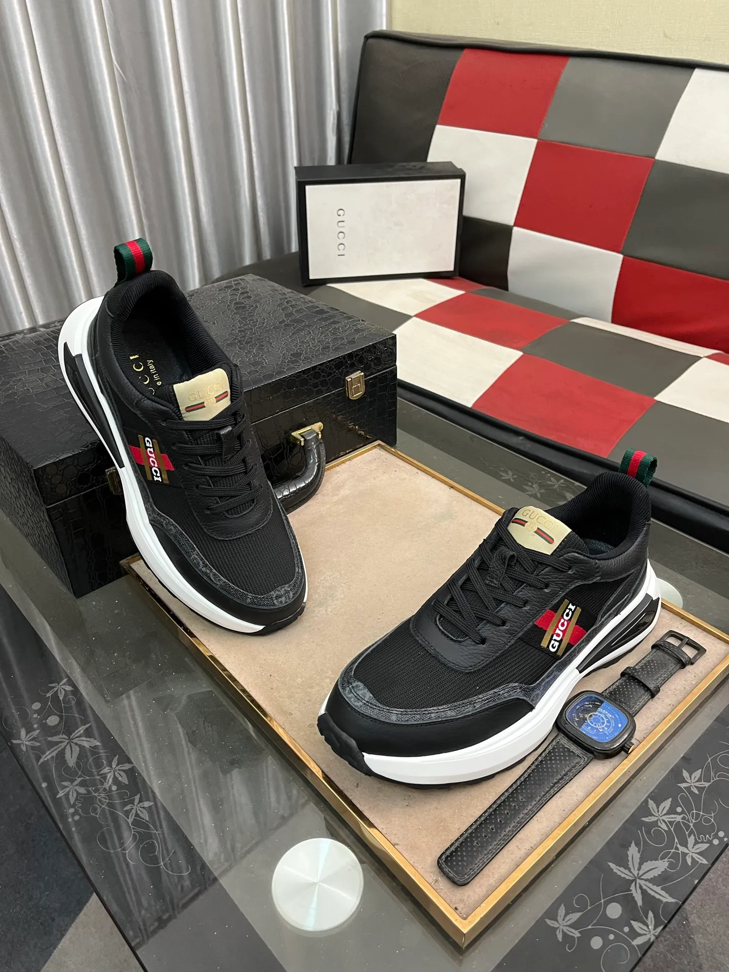 Men's Men's Shoes💰458⌚️⌚️[GUCCI] Gucci men's casual shoes are absolutely popular🔥The ultimate matching item for trendy men! The charm of super texture is unstoppable. This is the main recommendation. The upper is made of high-quality cowhide, with pig lining feet and wear-resistant rubber sole. It is noble and elegant! Extremely comfortable🎁🎁You can be as handsome as you want💪 Size 38-44! 2️⃣colors available